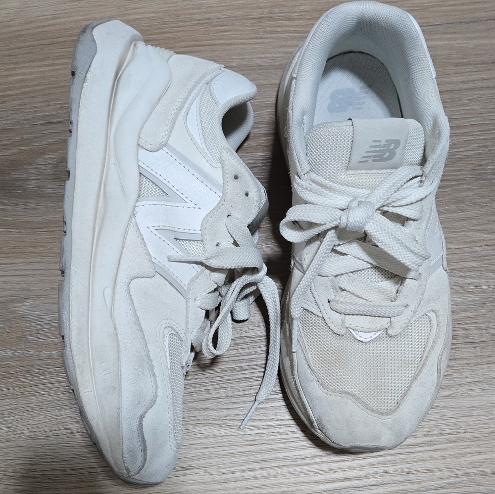 New Balance 57/40 Neutral Retro Running Sneakers Size 9